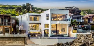 barry manilow malibu beach house,top ten real estate deals,new york gossip gal